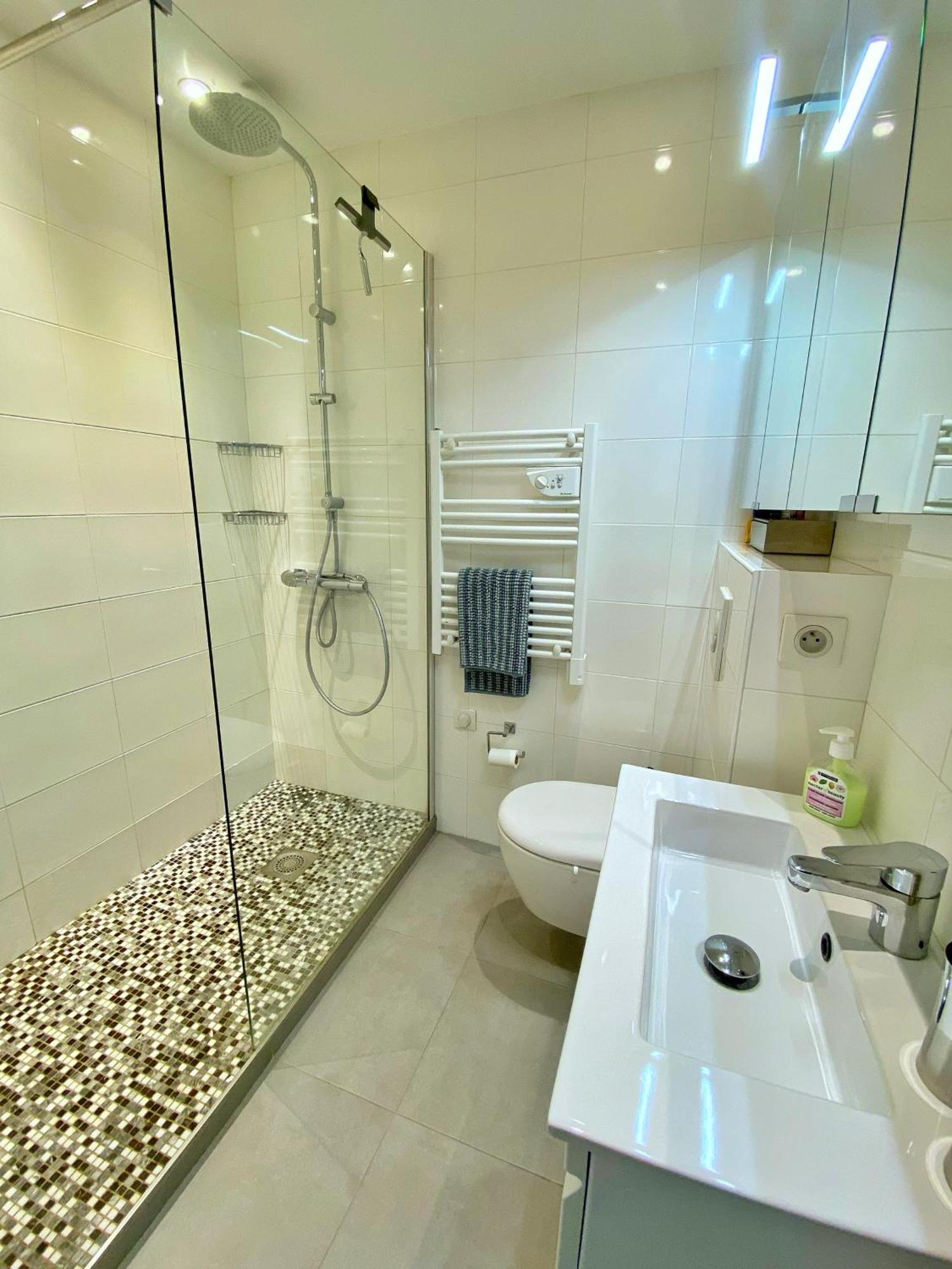 Sea View Studio, Huge Terrace On The 4Th Floor Διαμέρισμα Μεντόν Εξωτερικό φωτογραφία